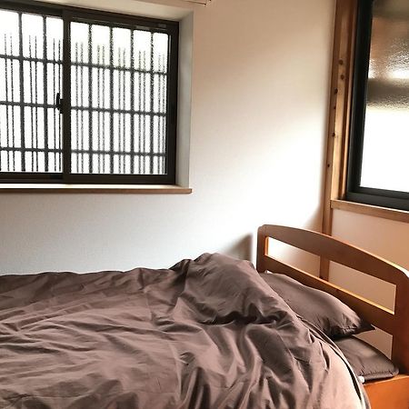 And Smiles Hostel Nara Bagian luar foto