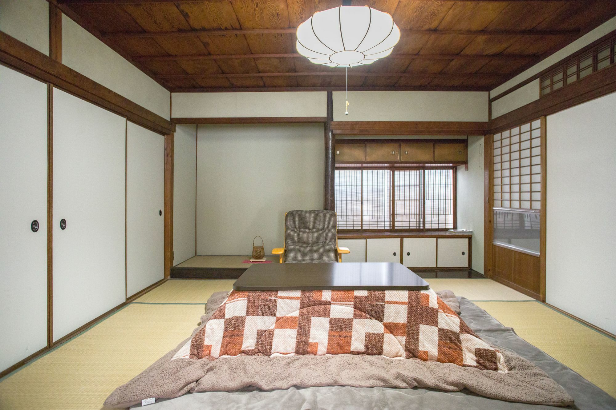 And Smiles Hostel Nara Bagian luar foto